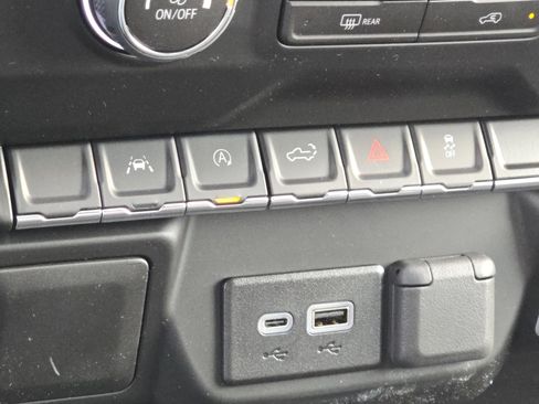 New 2026 Chevrolet Silverado 1500 Custom image 31