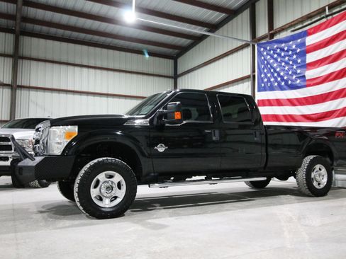 Used 2016 Ford F350 XLT w/ XLT Value Package image 4