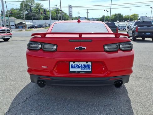 Certified 2021 Chevrolet Camaro SS RWD image 5
