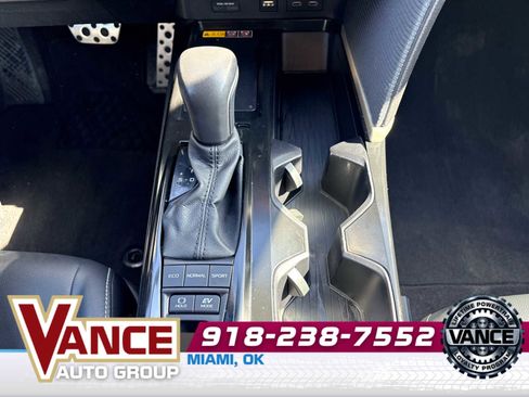 Used 2025 Toyota Camry SE w/ Convenience Package FWD image 22