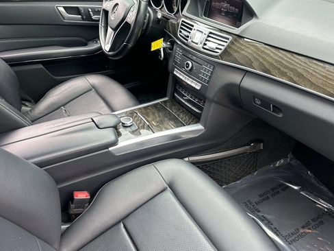 Used 2016 Mercedes-Benz E 350 Sedan image 33
