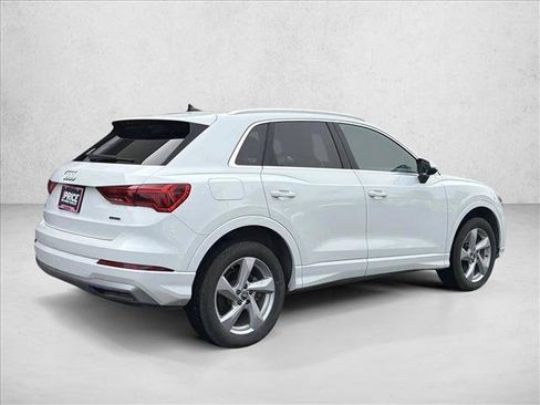 Used 2019 Audi Q3 2.0T Premium AWD/4WD image 5