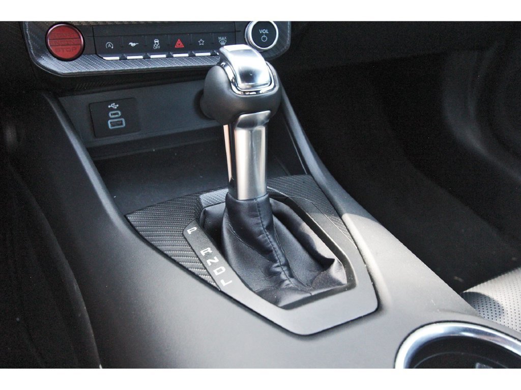 Used 2025 Ford Mustang Convertible RWD image 29