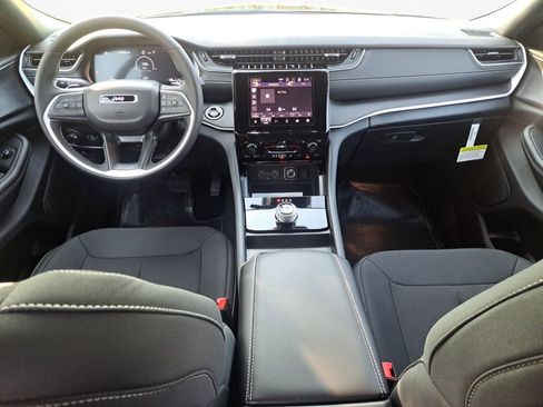 New 2025 Jeep Grand Cherokee L Laredo w/ Luxury Tech Group I image 20