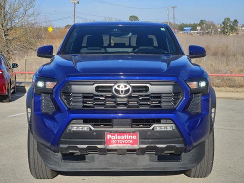 Used 2025 Toyota Tacoma TRD Off-Road w/ TRD Off Road Upgrade Package image 2