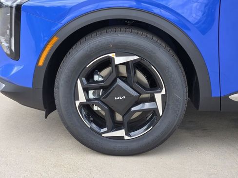 New 2026 Kia Sportage EX FWD image 8
