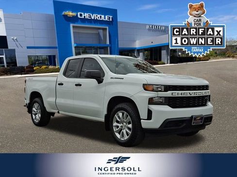 Used 2020 Chevrolet Silverado 1500 Custom w/ Custom Value Package image 1