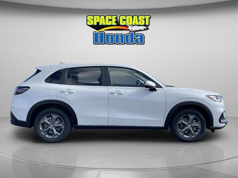 New 2026 Honda HR-V LX image 11