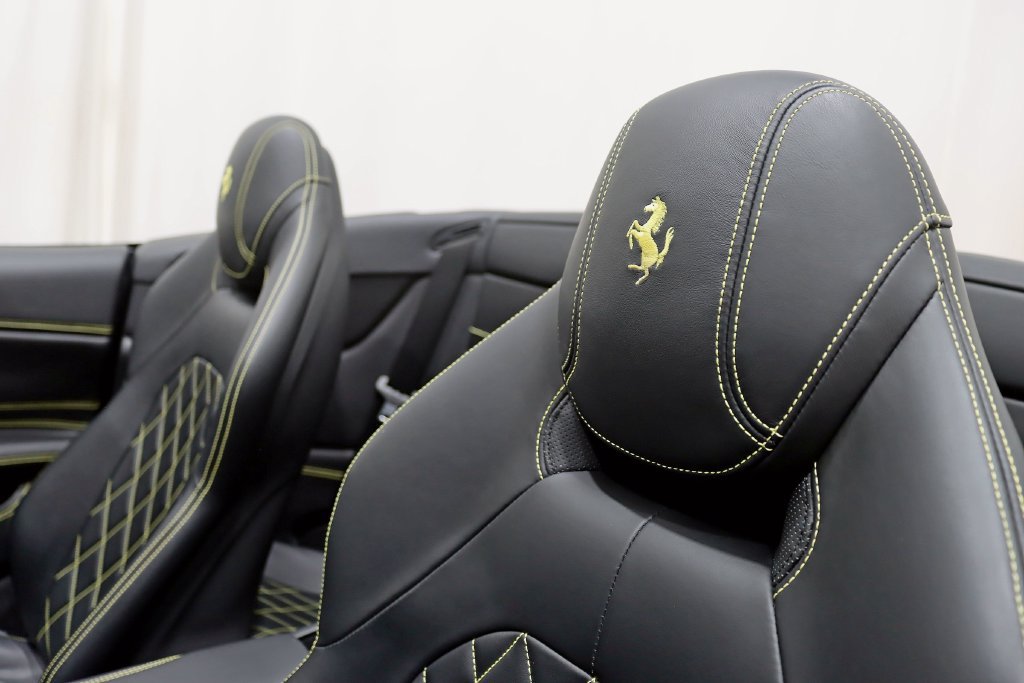 Used 2016 Ferrari California T RWD image 26