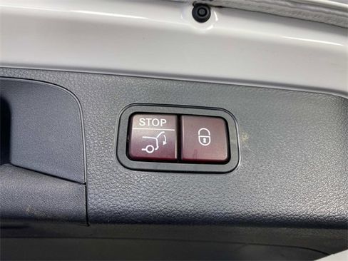 Used 2022 Mercedes-Benz GLC 300 4MATIC image 9