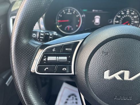 Used 2022 Kia Seltos SX w/ Sunroof Package AWD/4WD image 19