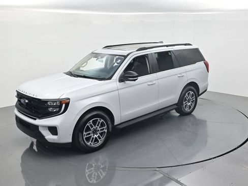 Certified 2025 Ford Expedition Active RWD image 47