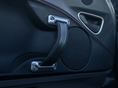 Used 2015 Alfa Romeo 4C Coupe w/ Leather Interior Group image 18