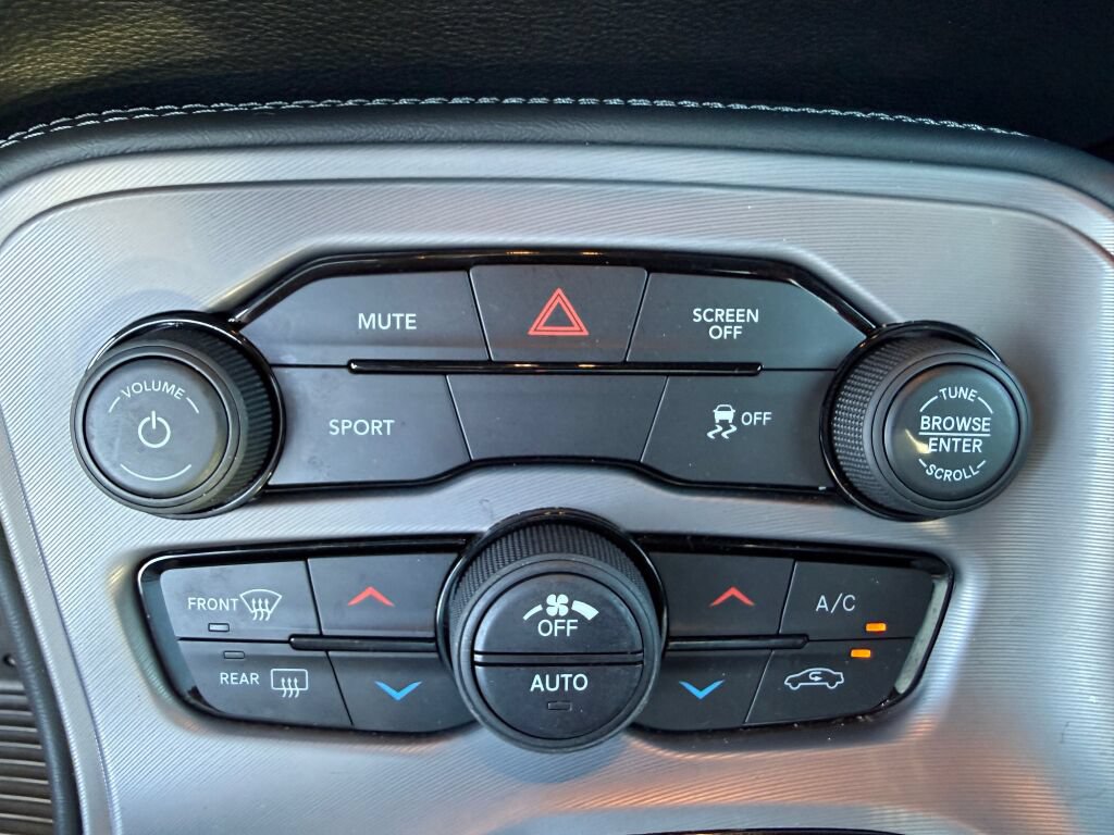 Used 2023 Dodge Challenger SXT RWD image 28