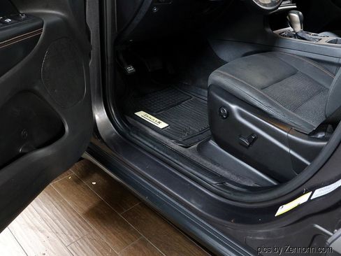 Used 2016 Jeep Grand Cherokee Laredo 75th Anniversary image 26