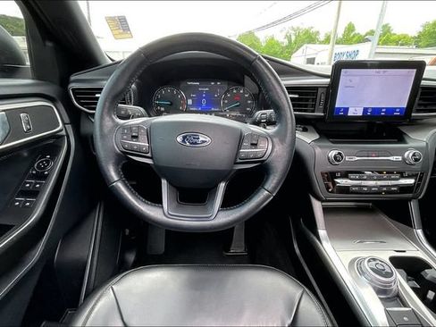 Used 2020 Ford Explorer XLT w/ Equipment Group 202A AWD/4WD image 5