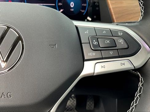 New 2025 Volkswagen Atlas SE image 19