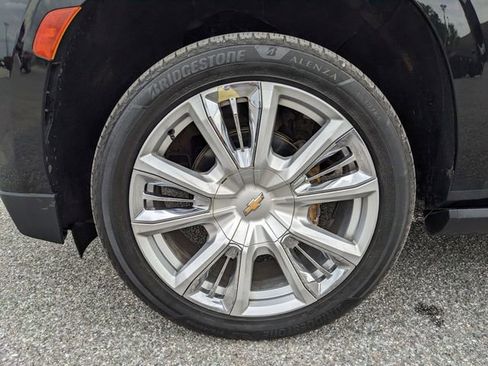 Used 2021 Chevrolet Tahoe High Country w/ Premium Package AWD/4WD image 10