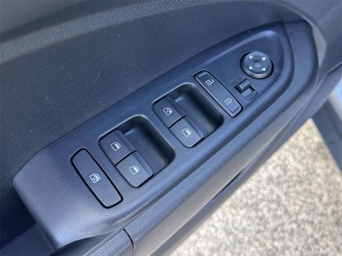 Used 2022 Hyundai Venue SEL w/ Cargo Package image 12