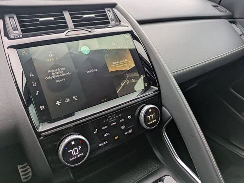 Certified 2024 Jaguar E-PACE R-Dynamic SE image 11