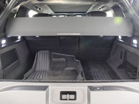 Used 2025 Land Rover Range Rover Long Wheelbase Autobiography AWD/4WD image 23