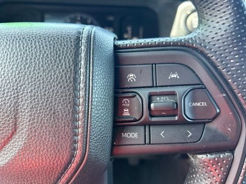 Used 2024 Toyota Tacoma SR5 AWD/4WD image 22
