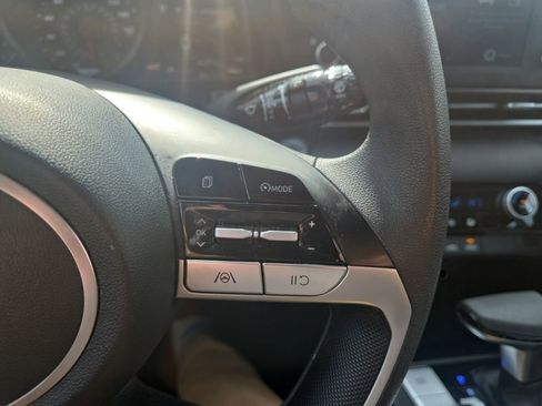 Used 2023 Hyundai Elantra SEL image 18