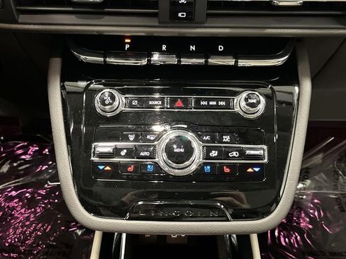 Used 2022 Lincoln Corsair AWD w/ Premium Package image 22