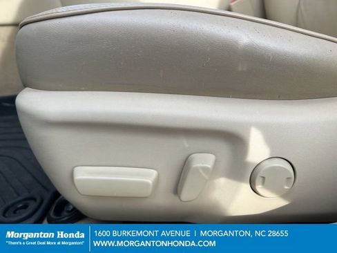 Used 2016 Toyota Camry XLE w/ Moonroof Package image 18