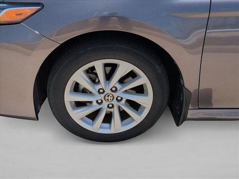 Used 2022 Toyota Camry LE FWD image 20