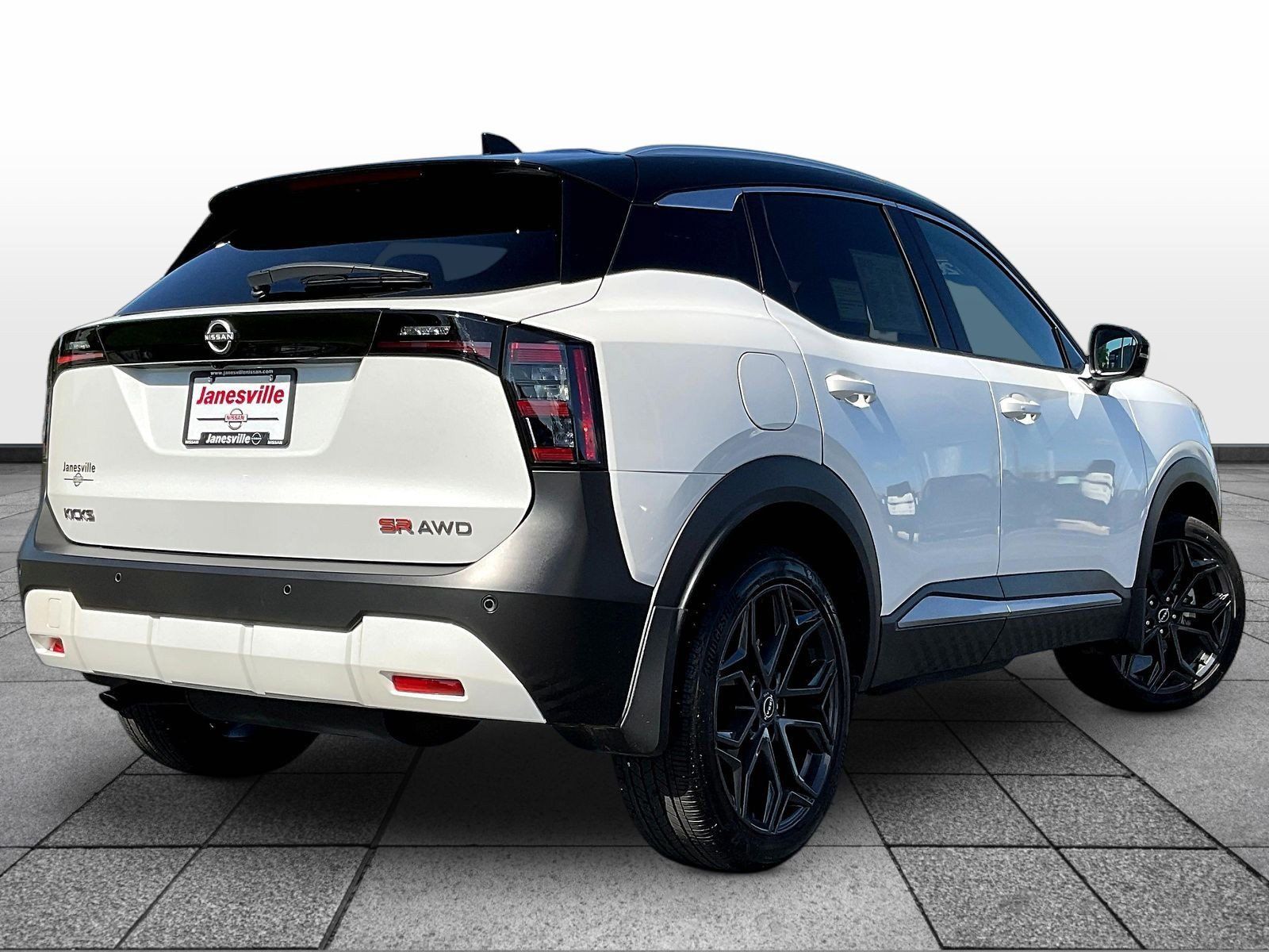 Certified 2026 Nissan Kicks SR w/ Cold Weather Package AWD/4WD image 7