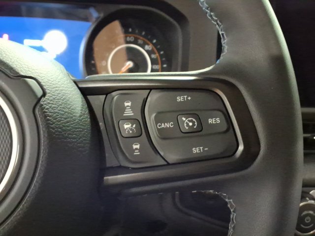 Used 2025 Jeep Wrangler Unlimited Sport AWD/4WD image 17