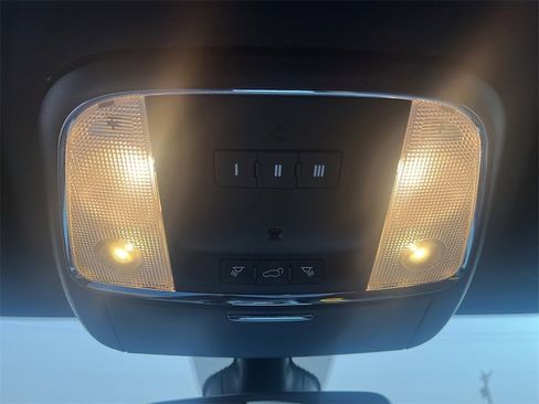 Used 2020 Jeep Grand Cherokee Altitude image 30