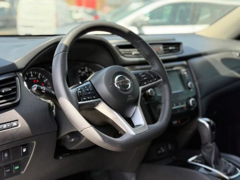 Used 2020 Nissan Rogue S w/ Special Edition Package FWD image 30