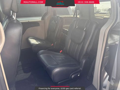 Used 2012 Chrysler Town & Country Touring-L w/ Entertainment Group #2 image 25