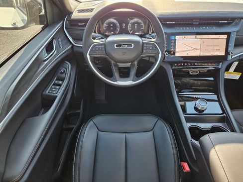 New 2026 Jeep Grand Cherokee Limited image 12