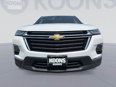 Used 2023 Chevrolet Traverse LT FWD image 11