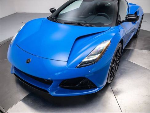 Used 2025 Lotus Emira RWD image 9