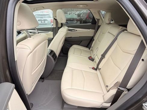 Used 2019 Cadillac XT5 Luxury image 8