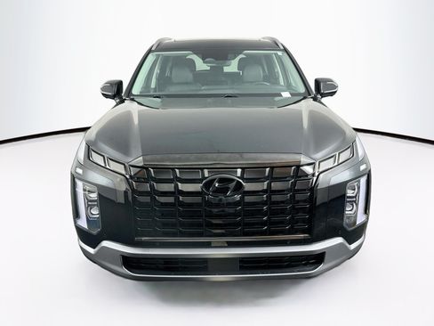 Used 2024 Hyundai Palisade SEL FWD image 2