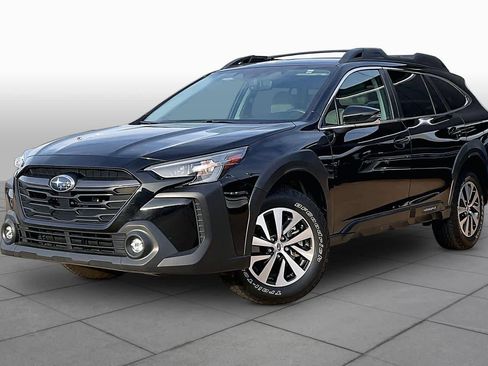 Used 2024 Subaru Outback Premium image 3