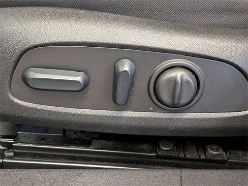 Used 2024 Chevrolet Malibu LT image 13