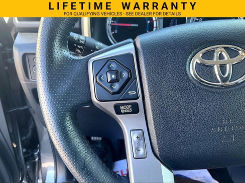 Used 2018 Toyota 4Runner Limited AWD/4WD image 24