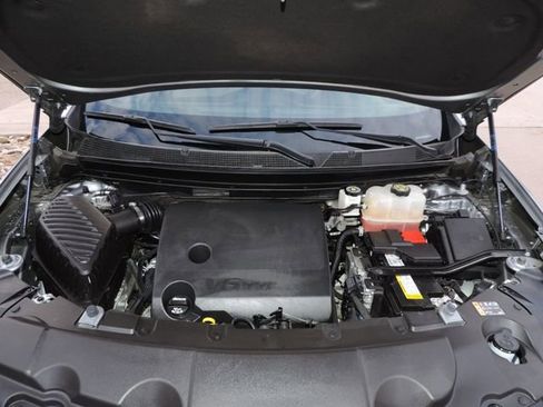 Used 2023 Chevrolet Traverse LS w/ Midnight/Sport Edition image 29