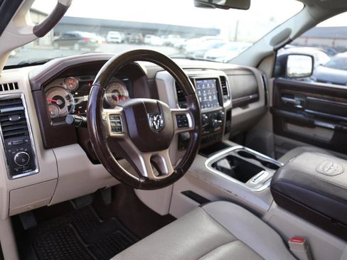 Used 2018 RAM 1500 Laramie Longhorn w/ Longhorn Southfork Package image 7