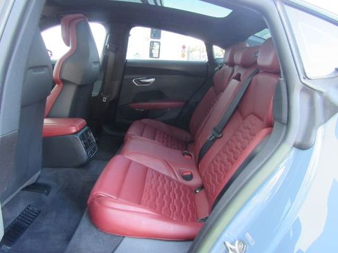 Used 2023 Audi e-tron GT Prestige w/ Prestige Package image 20