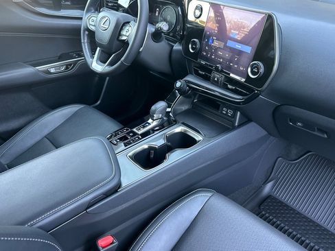 Certified 2022 Lexus NX 250 AWD image 13