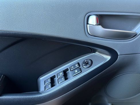 Used 2017 Kia Forte LX FWD image 11