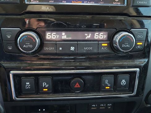 Used 2019 Nissan Titan Platinum Reserve w/ Platinum Utility Package image 15