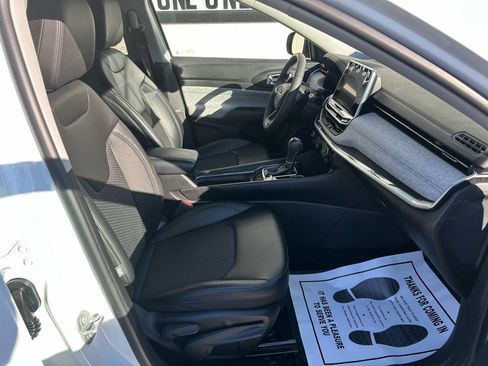 Used 2022 Jeep Compass Latitude image 24